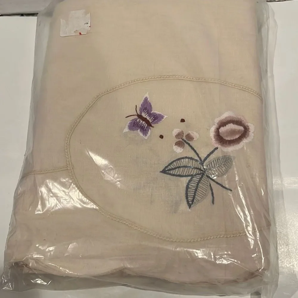 Vintage Estate Quilts King Dust Ruffle NWT Embroidered